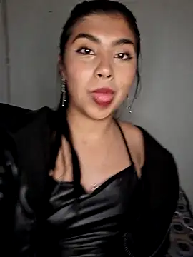 Snapshot of DianeSuns_ chatting on October 2025 02:09:02 AM DianeSuns online show from October 2025 02:09:02 AM