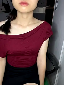 Snapshot of _Mon_23 chatting on November 2025 02:28:02 AM Mon 23 online show from November 2025 02:28:02 AM