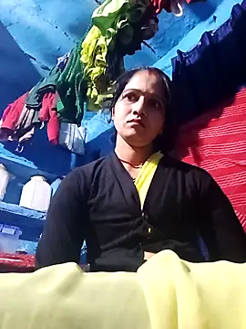 Jooli xx online show from March 2026 04:03:02 PM