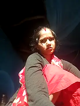 Jooli xx online show from March 2026 02:48:01 AM