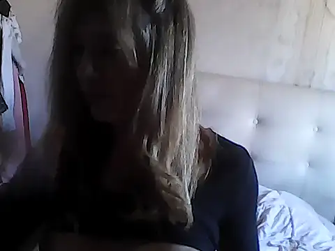 Transfanny online show from September 2025 03:23:01 PM