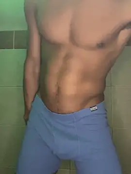 TRILLAHUNG online show from September 2025 01:23:01 PM