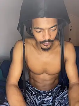 TRILLAHUNG online show from January 2026 09:42:01 PM