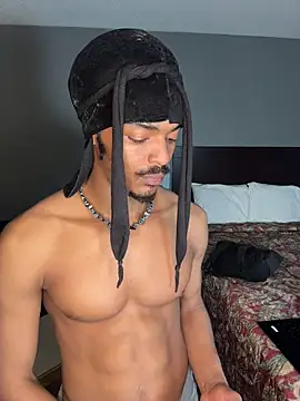 Snapshot of TRILLAHUNG chatting on March 2026 11:00:01 PM TRILLAHUNG online show from March 2026 11:00:01 PM