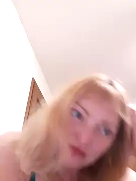 LiluLiluLilu online show from October 2025 09:24:02 PM