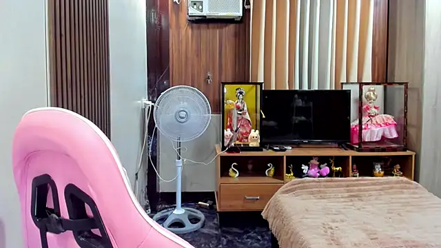 imallyoures69 online show from July 2026 12:26:02 AM