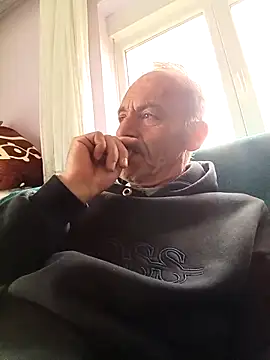 Snapshot of Meliwem12 chatting on March 2026 01:26:02 PM Meliwem12 online show from March 2026 01:26:02 PM