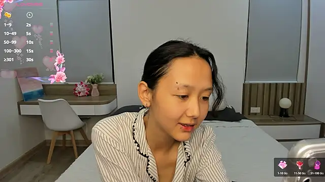 Snapshot of gabby_little chatting on August 2026 11:46:02 AM gabby little online show from August 2026 11:46:02 AM