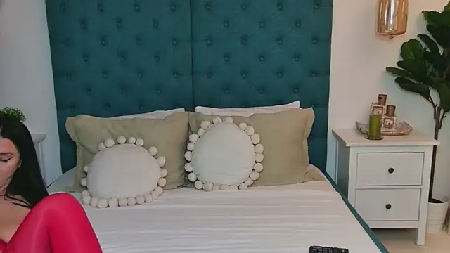 SandraSilver online show from December 2025 07:01:02 PM