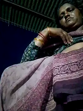 Snapshot of Ishwariya_Hatwal chatting on September 2025 11:59:02 PM Ishwariya Hatwal online show from September 2025 11:59:02 PM