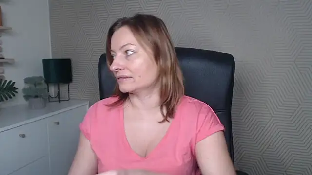 angelaSamt online show from November 2025 06:58:01 AM