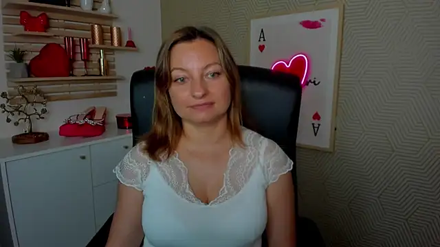 Snapshot of angelaSamt chatting on June 2026 05:28:01 AM angelaSamt online show from June 2026 05:28:01 AM