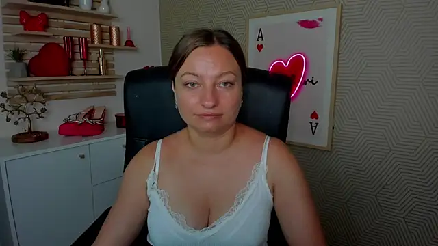 Snapshot of angelaSamt chatting on June 2026 05:34:01 AM angelaSamt online show from June 2026 05:34:01 AM