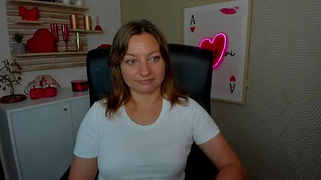 Snapshot of angelaSamt chatting on July 2026 05:31:02 AM angelaSamt online show from July 2026 05:31:02 AM