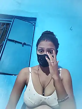 Snapshot of posewith chatting on September 2025 09:51:01 PM posewith online show from September 2025 09:51:01 PM