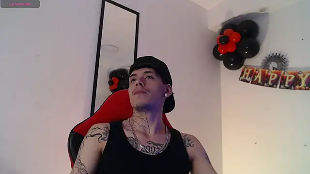 Snapshot of Anhonymus_ chatting on October 2025 10:29:02 PM Anhonymus online show from October 2025 10:29:02 PM