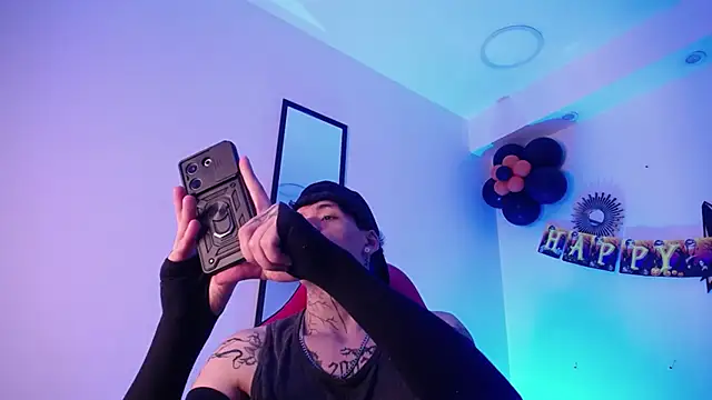 Snapshot of Anhonymus_ chatting on October 2025 12:00:01 AM Anhonymus online show from October 2025 12:00:01 AM