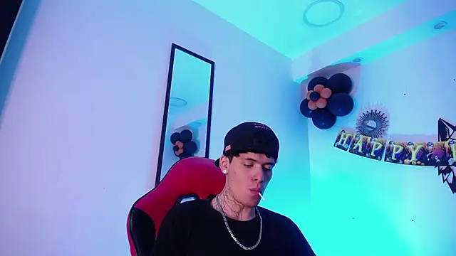 Snapshot of Anhonymus_ chatting on October 2025 04:02:02 AM Anhonymus online show from October 2025 04:02:02 AM