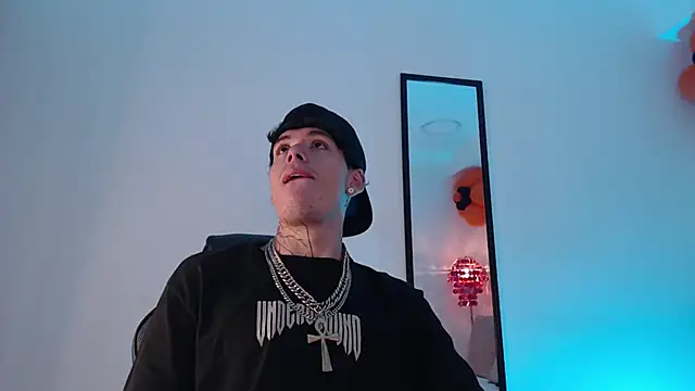 Snapshot of Anhonymus_ chatting on October 2025 08:21:02 PM Anhonymus online show from October 2025 08:21:02 PM