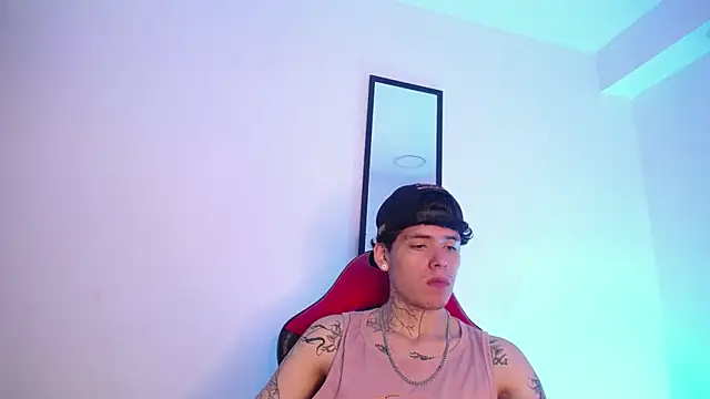 Snapshot of Anhonymus_ chatting on November 2025 04:02:02 AM Anhonymus online show from November 2025 04:02:02 AM