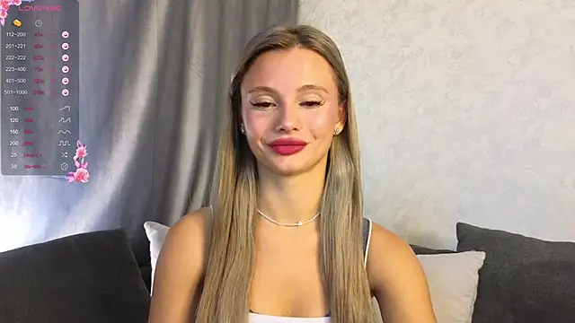 NaughtySeraphine online show from October 2025 06:10:01 AM