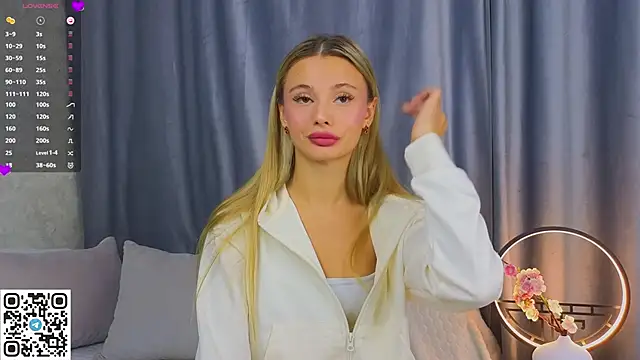 NaughtySeraphine online show from December 2025 06:08:02 AM