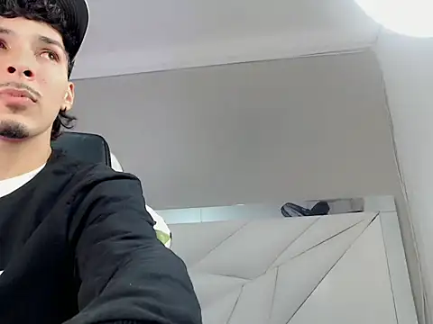 Snapshot of yankees_ chatting on November 2025 03:48:01 AM yankees online show from November 2025 03:48:01 AM