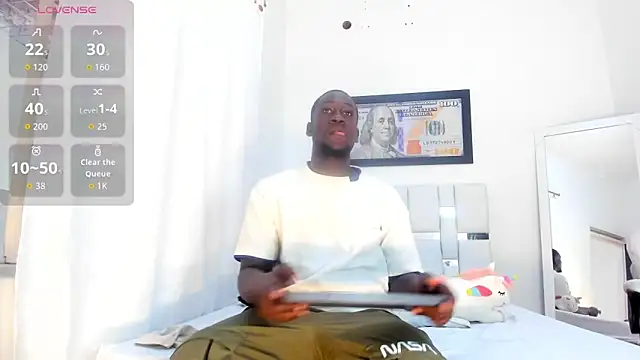 lucas manzon online show from December 2025 01:52:02 PM