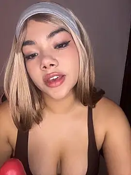 Dakota-Lona online show from March 2026 09:21:02 PM