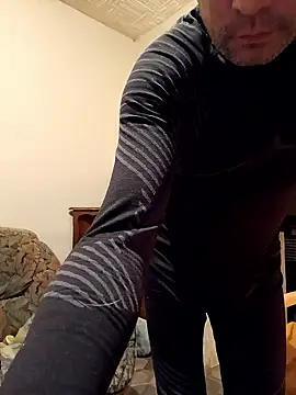 Snapshot of frederic198 chatting on January 2026 09:06:02 PM frederic198 online show from January 2026 09:06:02 PM