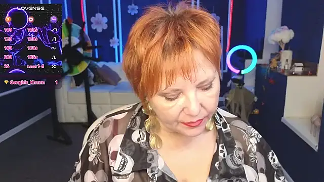 Kira Kenett online show from October 2025 05:50:02 PM