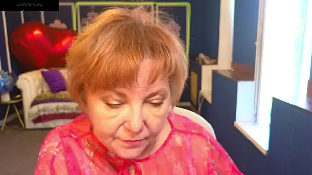 Kira Kenett online show from June 2026 05:35:02 AM