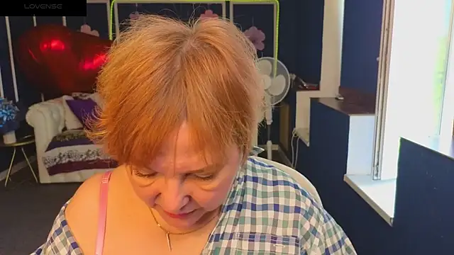 Kira Kenett online show from June 2026 06:14:01 AM