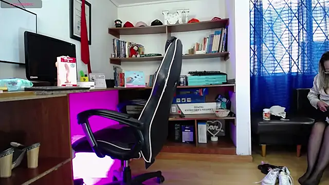 GretaVoss  online show from October 2025 07:07:02 PM