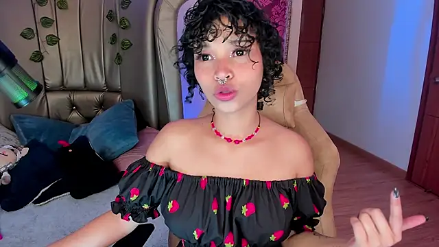 DaniCollinn  online show from February 2026 12:57:01 PM