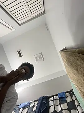 Snapshot of dmmeformerch chatting on April 2026 03:09:01 PM dmmeformerch online show from April 2026 03:09:01 PM