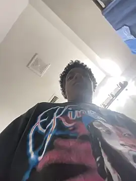 Snapshot of dmmeformerch chatting on April 2026 07:01:02 PM dmmeformerch online show from April 2026 07:01:02 PM