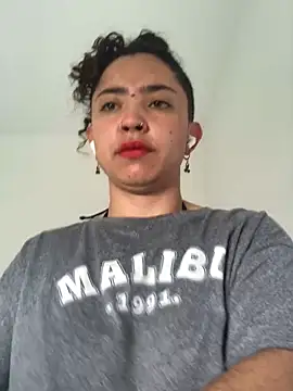 Paris 11 online show from October 2025 02:51:02 PM