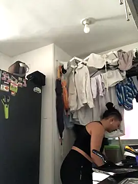 Paris 11 online show from November 2025 02:29:01 PM