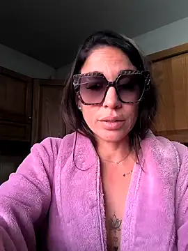 Snapshot of sexy7883 chatting on January 2025 11:35:02 AM sexy7883 online show from January 2025 11:35:02 AM