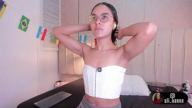 alizza  online show from June 2026 11:46:02 AM