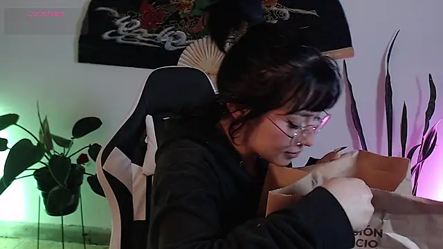 Ellyuwuw online show from January 2026 11:18:02 PM