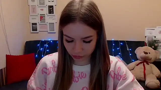 Snapshot of aSingleOne chatting on March 2026 07:32:02 PM aSingleOne online show from March 2026 07:32:02 PM