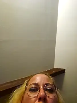 misscokine666 online show from October 2025 06:27:02 PM