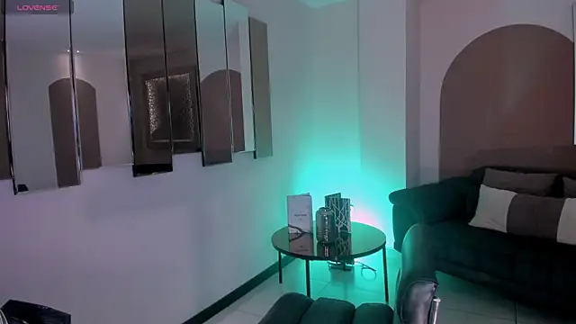 SussyBellX online show from December 2025 07:55:01 PM