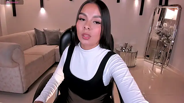 Snapshot of NinaBlum chatting on September 2025 03:19:02 AM NinaBlum online show from September 2025 03:19:02 AM