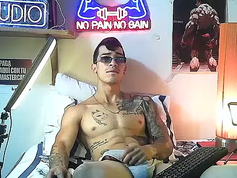 Strongcockfitness online show from October 2025 01:53:02 PM