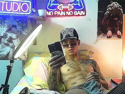 Strongcockfitness online show from October 2025 04:29:02 AM