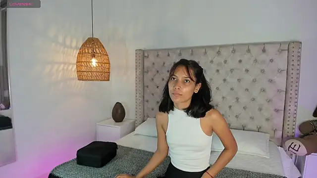 AdharaMancinii online show from October 2025 11:41:02 AM