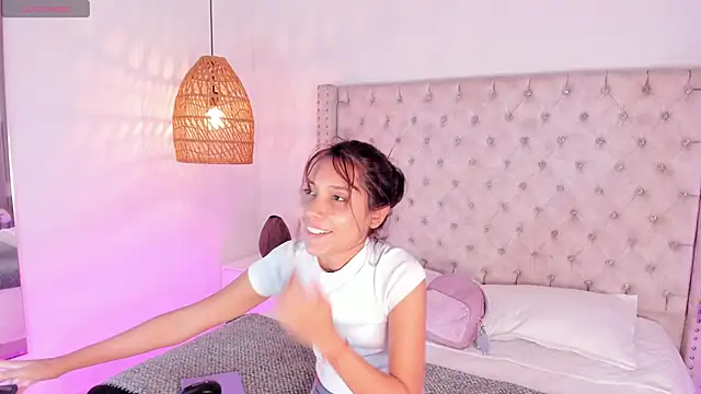 AdharaMancinii online show from October 2025 11:55:02 AM